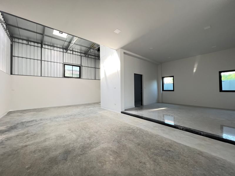 ให้เช่า สำนักงาน ออฟฟิศ  พร้อมโกดัง  สร้างใหม่ คลอง4  ลาดสวาย ลำลูกกา